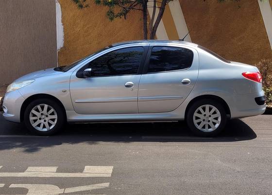 PEUGEOT 207 1.4 XR PASSION SPORT 8V FLEX 4P MANUAL PEUGEOT 207 1.4 XR PASSION SPORT 8V FLEX 4P MANUAL